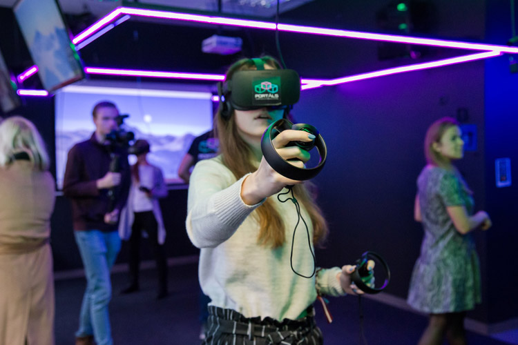 Ko spēj virtuālā realitāte?